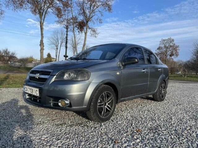 Серый Шевроле Авео, объемом двигателя 1.5 л и пробегом 300 тыс. км за 2350 $, фото 4 на Automoto.ua