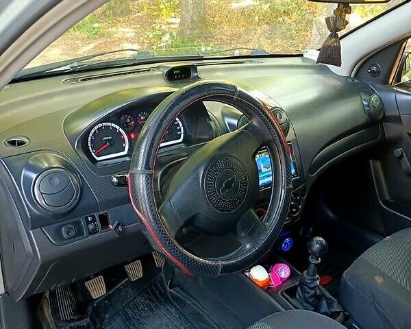 Серый Шевроле Авео, объемом двигателя 1.5 л и пробегом 129 тыс. км за 4400 $, фото 5 на Automoto.ua