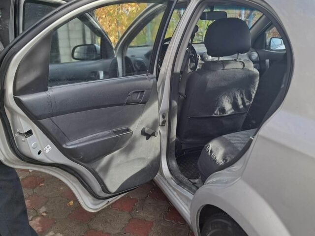 Сірий Шевроле Авео, об'ємом двигуна 1.5 л та пробігом 131 тис. км за 4000 $, фото 1 на Automoto.ua