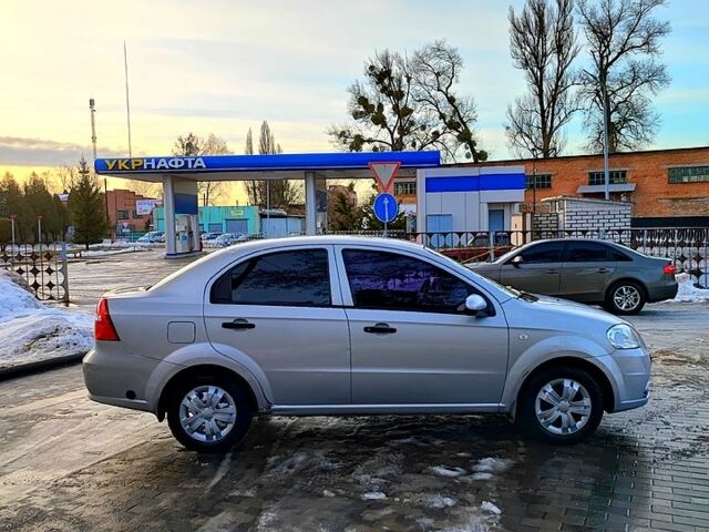 Сірий Шевроле Авео, об'ємом двигуна 1.5 л та пробігом 215 тис. км за 3950 $, фото 3 на Automoto.ua