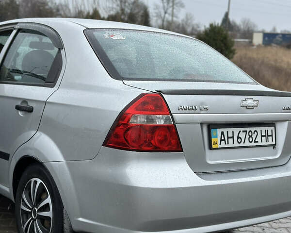 Серый Шевроле Авео, объемом двигателя 1.5 л и пробегом 317 тыс. км за 3500 $, фото 7 на Automoto.ua