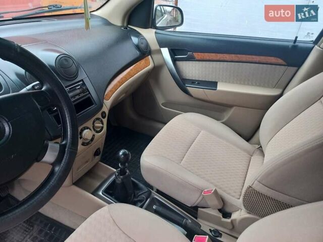 Серый Шевроле Авео, объемом двигателя 1.6 л и пробегом 138 тыс. км за 4400 $, фото 19 на Automoto.ua