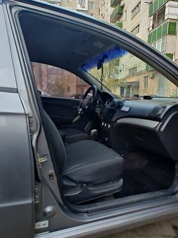 Серый Шевроле Авео, объемом двигателя 1.5 л и пробегом 179 тыс. км за 3200 $, фото 6 на Automoto.ua