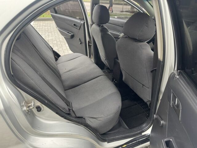 Сірий Шевроле Авео, об'ємом двигуна 1.5 л та пробігом 280 тис. км за 2750 $, фото 12 на Automoto.ua