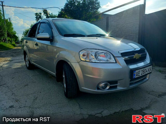 Серый Шевроле Авео, объемом двигателя 1.5 л и пробегом 247 тыс. км за 5000 $, фото 2 на Automoto.ua