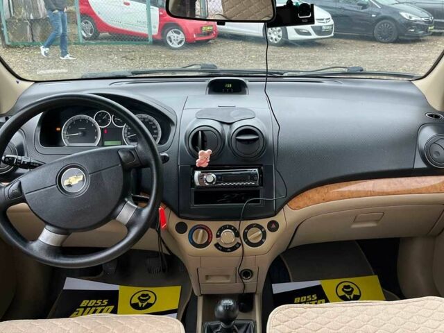 Серый Шевроле Авео, объемом двигателя 1.6 л и пробегом 185 тыс. км за 3499 $, фото 17 на Automoto.ua
