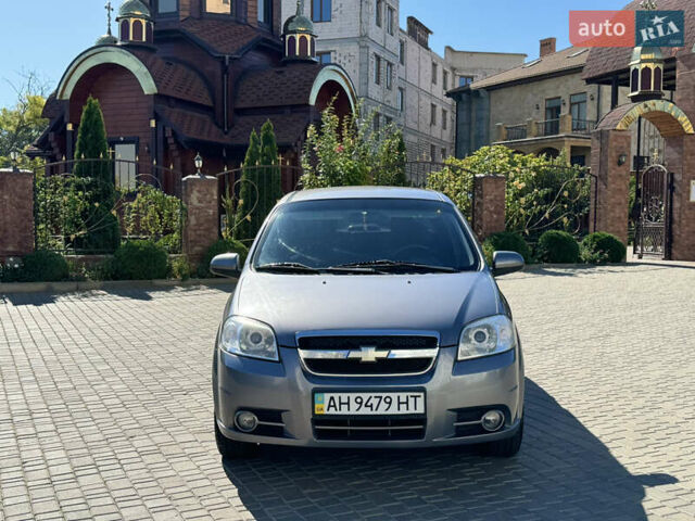 Сірий Шевроле Авео, об'ємом двигуна 1.5 л та пробігом 165 тис. км за 4800 $, фото 1 на Automoto.ua