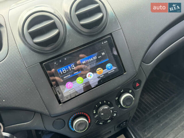 Сірий Шевроле Авео, об'ємом двигуна 1.5 л та пробігом 165 тис. км за 4800 $, фото 13 на Automoto.ua