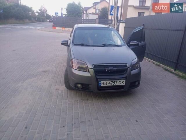 Сірий Шевроле Авео, об'ємом двигуна 1.5 л та пробігом 218 тис. км за 3000 $, фото 30 на Automoto.ua