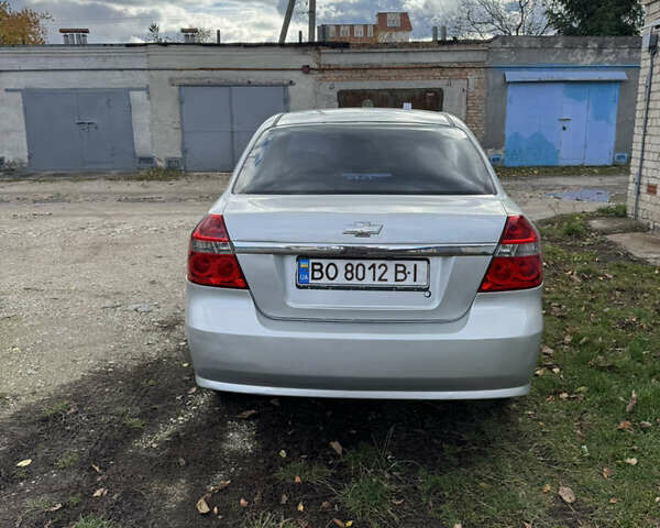 Сірий Шевроле Авео, об'ємом двигуна 1.6 л та пробігом 258 тис. км за 2599 $, фото 4 на Automoto.ua