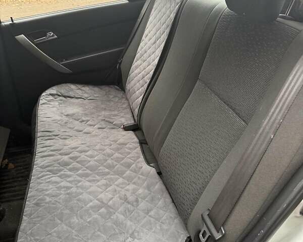 Серый Шевроле Авео, объемом двигателя 1.5 л и пробегом 184 тыс. км за 4200 $, фото 6 на Automoto.ua