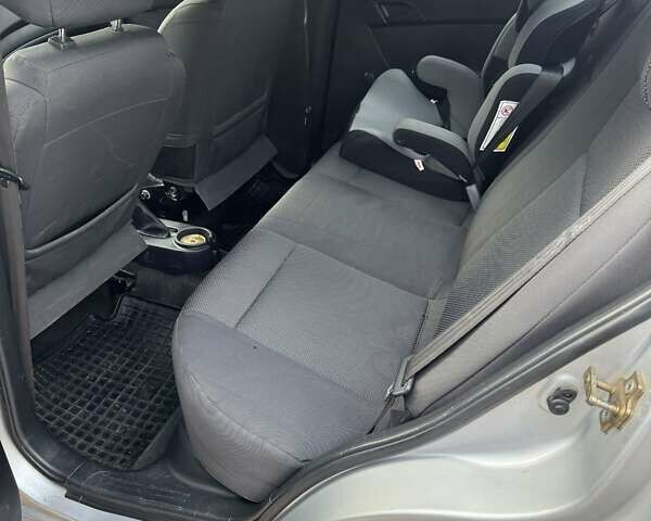 Серый Шевроле Авео, объемом двигателя 1.5 л и пробегом 214 тыс. км за 3300 $, фото 7 на Automoto.ua