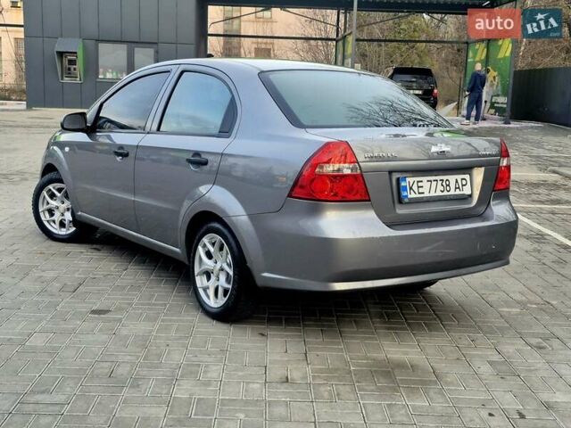 Сірий Шевроле Авео, об'ємом двигуна 1.5 л та пробігом 236 тис. км за 3750 $, фото 2 на Automoto.ua
