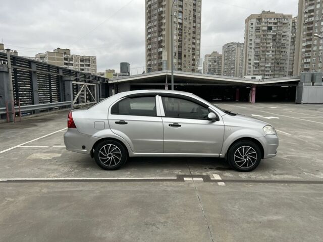 Серый Шевроле Авео, объемом двигателя 1.5 л и пробегом 202 тыс. км за 2950 $, фото 5 на Automoto.ua