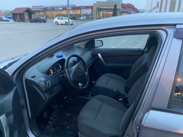Серый Шевроле Авео, объемом двигателя 1.5 л и пробегом 236 тыс. км за 2900 $, фото 3 на Automoto.ua