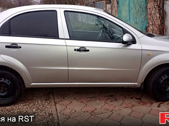 Серый Шевроле Авео, объемом двигателя 1.5 л и пробегом 180 тыс. км за 3600 $, фото 3 на Automoto.ua