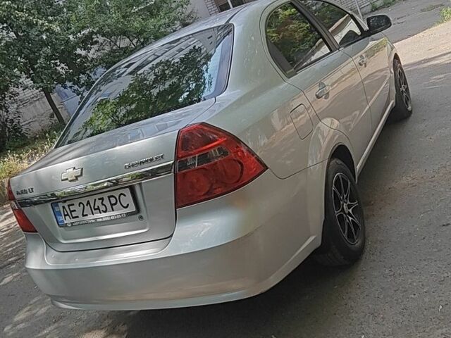 Серый Шевроле Авео, объемом двигателя 1.6 л и пробегом 128 тыс. км за 3999 $, фото 4 на Automoto.ua
