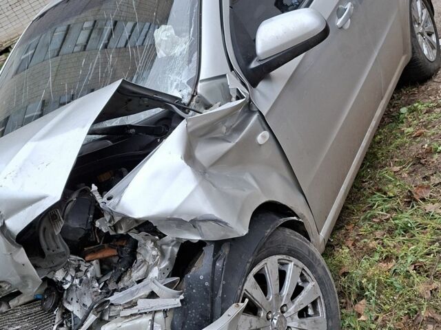 Сірий Шевроле Авео, об'ємом двигуна 1.6 л та пробігом 302 тис. км за 1400 $, фото 1 на Automoto.ua