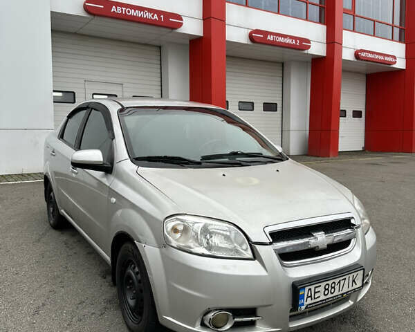 Сірий Шевроле Авео, об'ємом двигуна 1.6 л та пробігом 274 тис. км за 4299 $, фото 2 на Automoto.ua