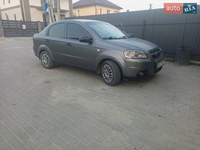 Сірий Шевроле Авео, об'ємом двигуна 1.5 л та пробігом 218 тис. км за 3000 $, фото 31 на Automoto.ua