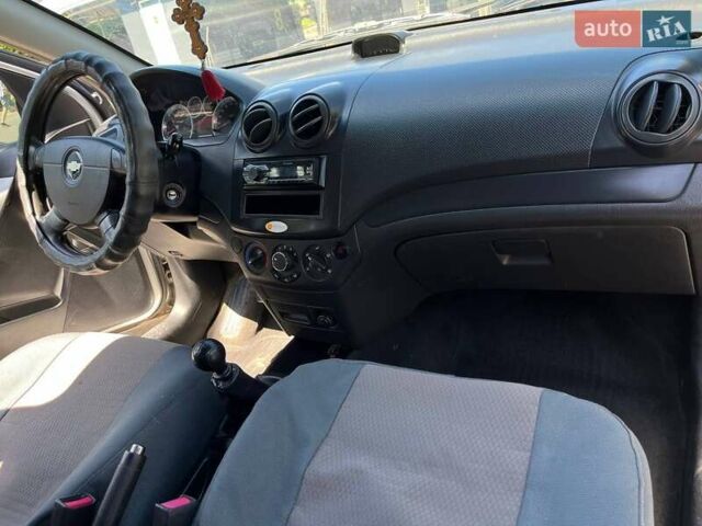 Серый Шевроле Авео, объемом двигателя 1.5 л и пробегом 191 тыс. км за 3300 $, фото 13 на Automoto.ua
