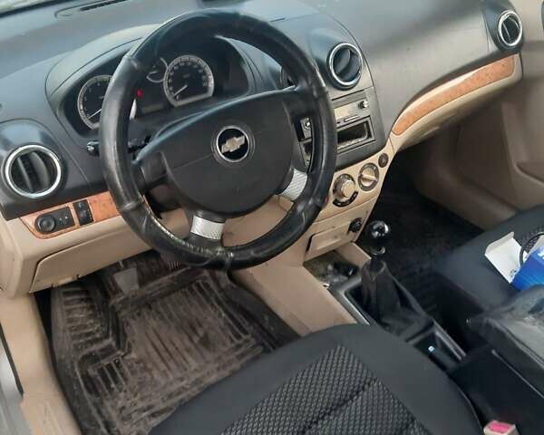 Сірий Шевроле Авео, об'ємом двигуна 1.5 л та пробігом 284 тис. км за 1999 $, фото 7 на Automoto.ua