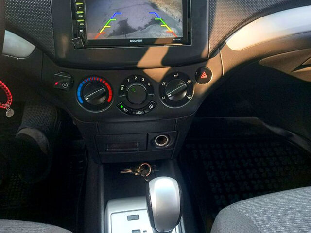 Серый Шевроле Авео, объемом двигателя 1.5 л и пробегом 247 тыс. км за 5000 $, фото 12 на Automoto.ua