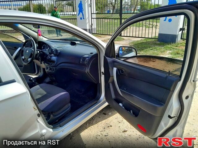 Серый Шевроле Авео, объемом двигателя 1.5 л и пробегом 315 тыс. км за 3700 $, фото 9 на Automoto.ua