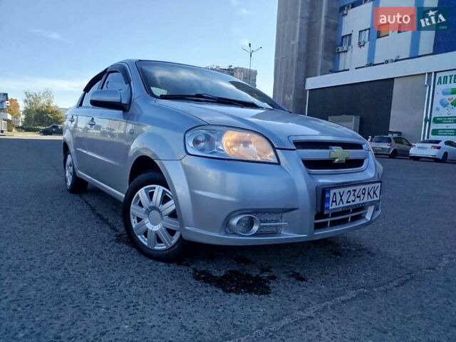 Серый Шевроле Авео, объемом двигателя 1.6 л и пробегом 282 тыс. км за 3600 $, фото 1 на Automoto.ua
