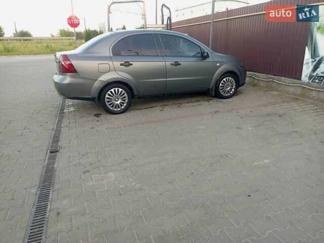 Сірий Шевроле Авео, об'ємом двигуна 1.5 л та пробігом 218 тис. км за 3000 $, фото 8 на Automoto.ua