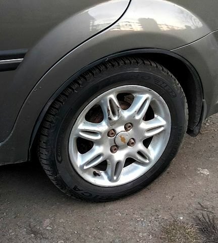 Серый Шевроле Авео, объемом двигателя 1.5 л и пробегом 205 тыс. км за 3500 $, фото 11 на Automoto.ua