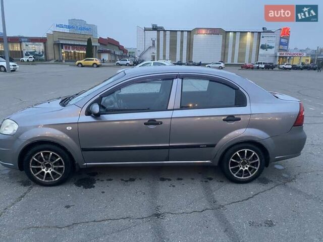 Сірий Шевроле Авео, об'ємом двигуна 1.5 л та пробігом 236 тис. км за 2900 $, фото 1 на Automoto.ua