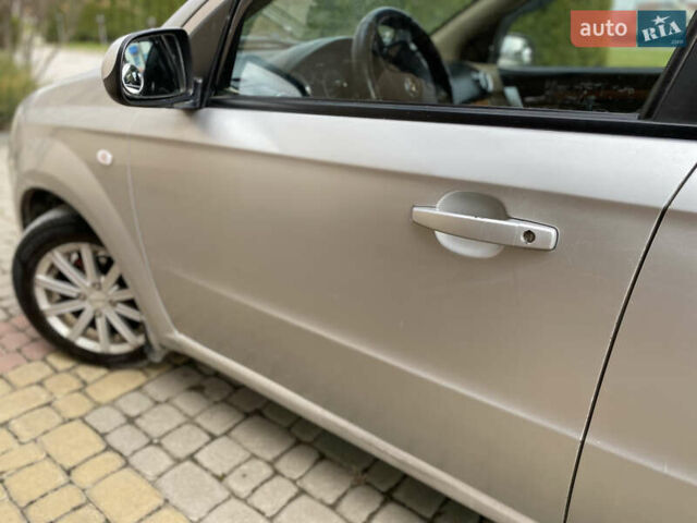 Серый Шевроле Авео, объемом двигателя 1.6 л и пробегом 194 тыс. км за 2299 $, фото 61 на Automoto.ua