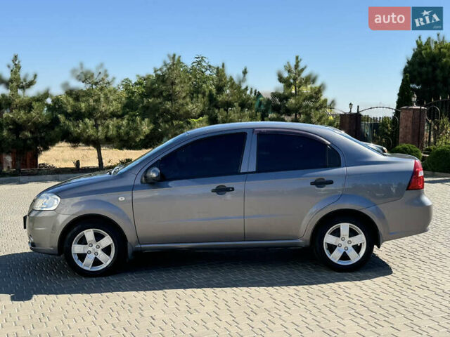 Сірий Шевроле Авео, об'ємом двигуна 1.5 л та пробігом 165 тис. км за 4800 $, фото 4 на Automoto.ua