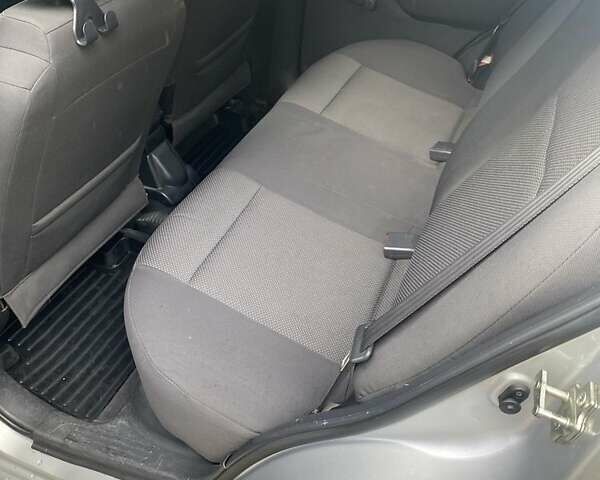 Серый Шевроле Авео, объемом двигателя 1.5 л и пробегом 235 тыс. км за 3900 $, фото 8 на Automoto.ua