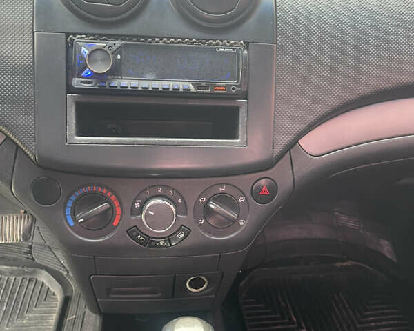 Серый Шевроле Авео, объемом двигателя 1.5 л и пробегом 161 тыс. км за 5300 $, фото 64 на Automoto.ua