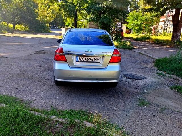Серый Шевроле Авео, объемом двигателя 1.6 л и пробегом 310 тыс. км за 4000 $, фото 4 на Automoto.ua