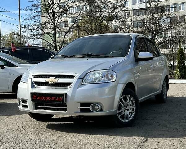 Серый Шевроле Авео, объемом двигателя 1.6 л и пробегом 179 тыс. км за 3600 $, фото 1 на Automoto.ua