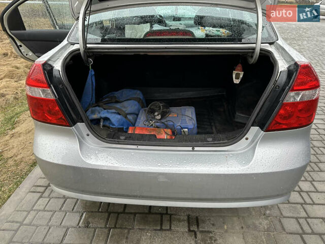 Серый Шевроле Авео, объемом двигателя 1.5 л и пробегом 317 тыс. км за 3500 $, фото 5 на Automoto.ua