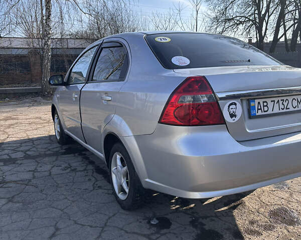 Сірий Шевроле Авео, об'ємом двигуна 1.6 л та пробігом 250 тис. км за 2700 $, фото 4 на Automoto.ua