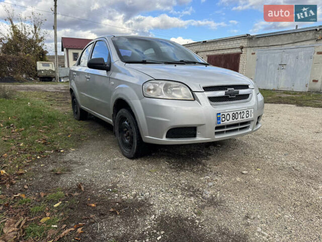 Сірий Шевроле Авео, об'ємом двигуна 1.6 л та пробігом 258 тис. км за 2599 $, фото 1 на Automoto.ua