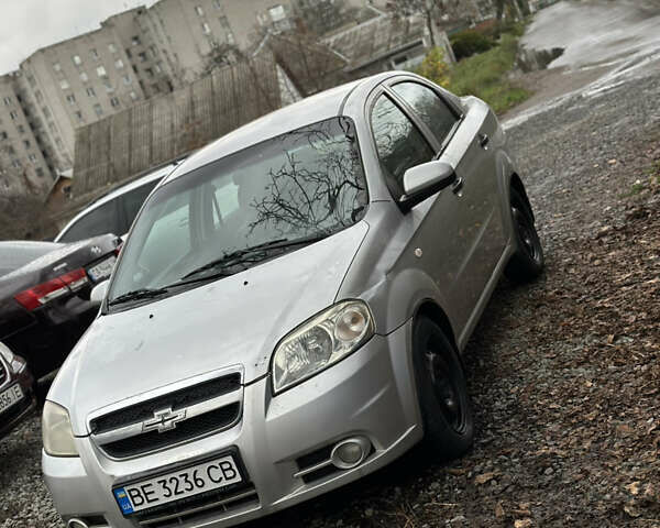 Сірий Шевроле Авео, об'ємом двигуна 1.5 л та пробігом 250 тис. км за 2450 $, фото 3 на Automoto.ua