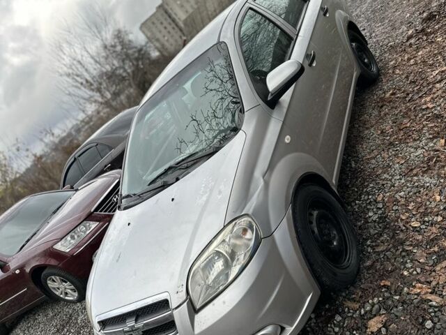 Серый Шевроле Авео, объемом двигателя 1.5 л и пробегом 250 тыс. км за 2450 $, фото 2 на Automoto.ua