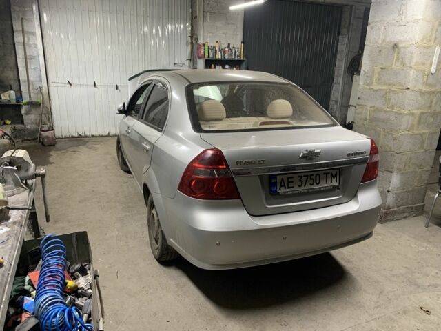 Серый Шевроле Авео, объемом двигателя 1.6 л и пробегом 190 тыс. км за 1600 $, фото 4 на Automoto.ua