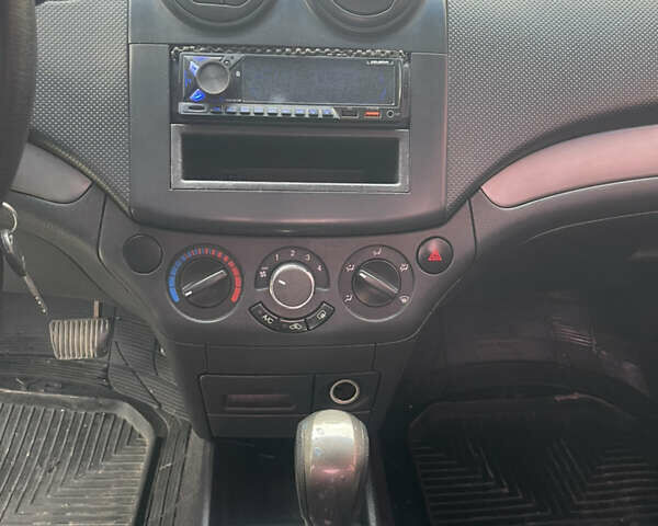 Серый Шевроле Авео, объемом двигателя 1.5 л и пробегом 161 тыс. км за 5300 $, фото 121 на Automoto.ua