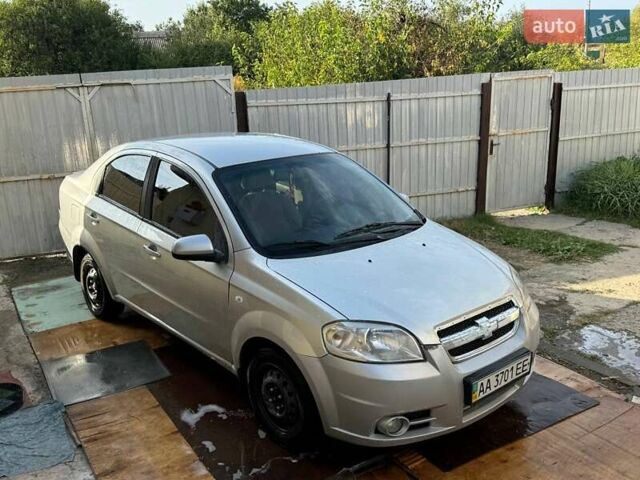 Серый Шевроле Авео, объемом двигателя 1.6 л и пробегом 240 тыс. км за 3100 $, фото 6 на Automoto.ua