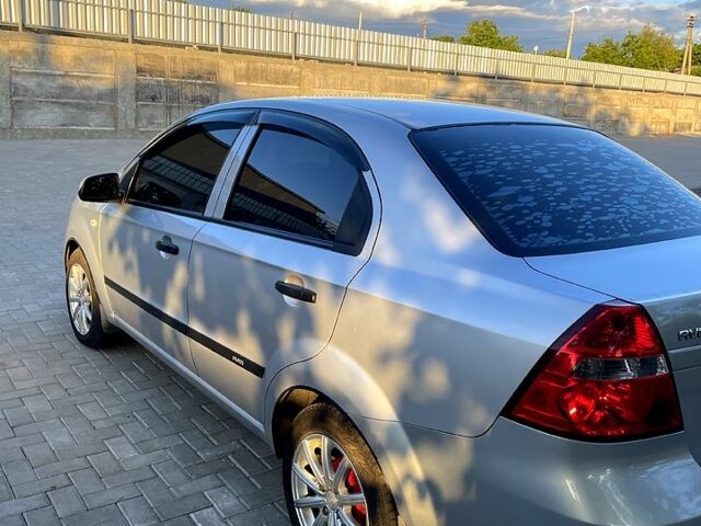 Серый Шевроле Авео, объемом двигателя 1.5 л и пробегом 0 тыс. км за 3700 $, фото 5 на Automoto.ua