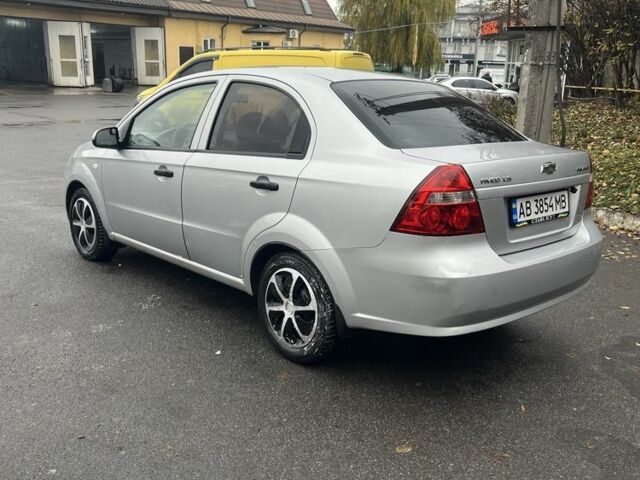Серый Шевроле Авео, объемом двигателя 1.5 л и пробегом 220 тыс. км за 3000 $, фото 5 на Automoto.ua