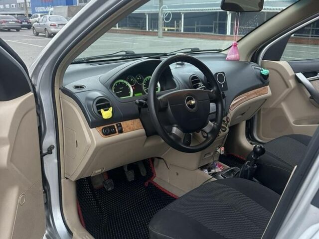 Серый Шевроле Авео, объемом двигателя 1.6 л и пробегом 120 тыс. км за 4350 $, фото 6 на Automoto.ua