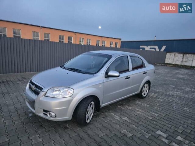 Серый Шевроле Авео, объемом двигателя 1.5 л и пробегом 164 тыс. км за 3700 $, фото 1 на Automoto.ua